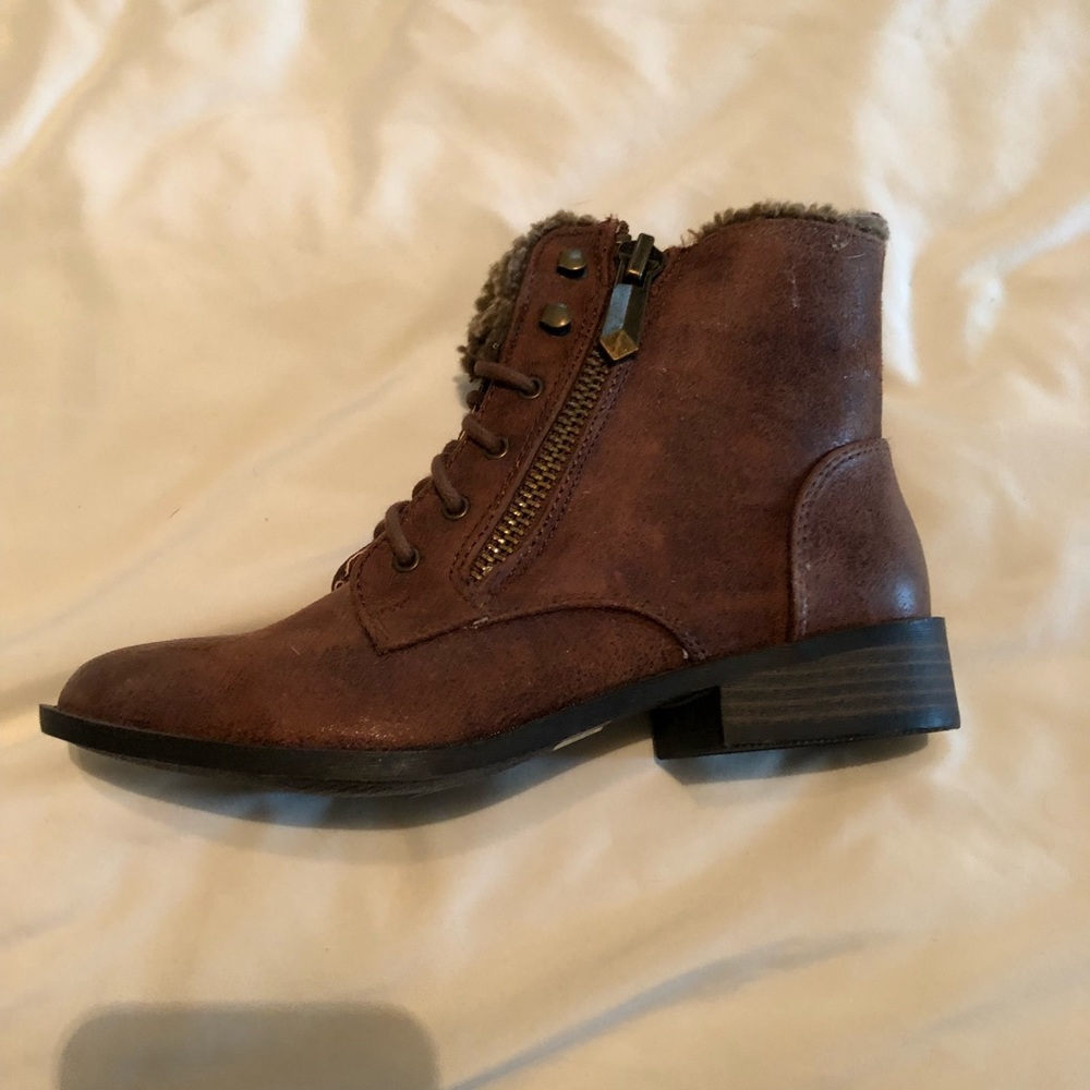 Size 7 brown boots
